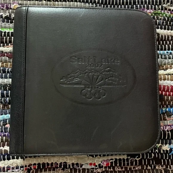 2002 Salt Lake City Olympic Pins and case plus Olympic pins and 2000 Sydney pin - Picture 2 of 7